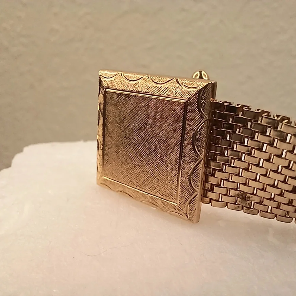 Vintage Textured Square Gold Tone Mesh Wrap Around Cufflinks Can Be Monogramed